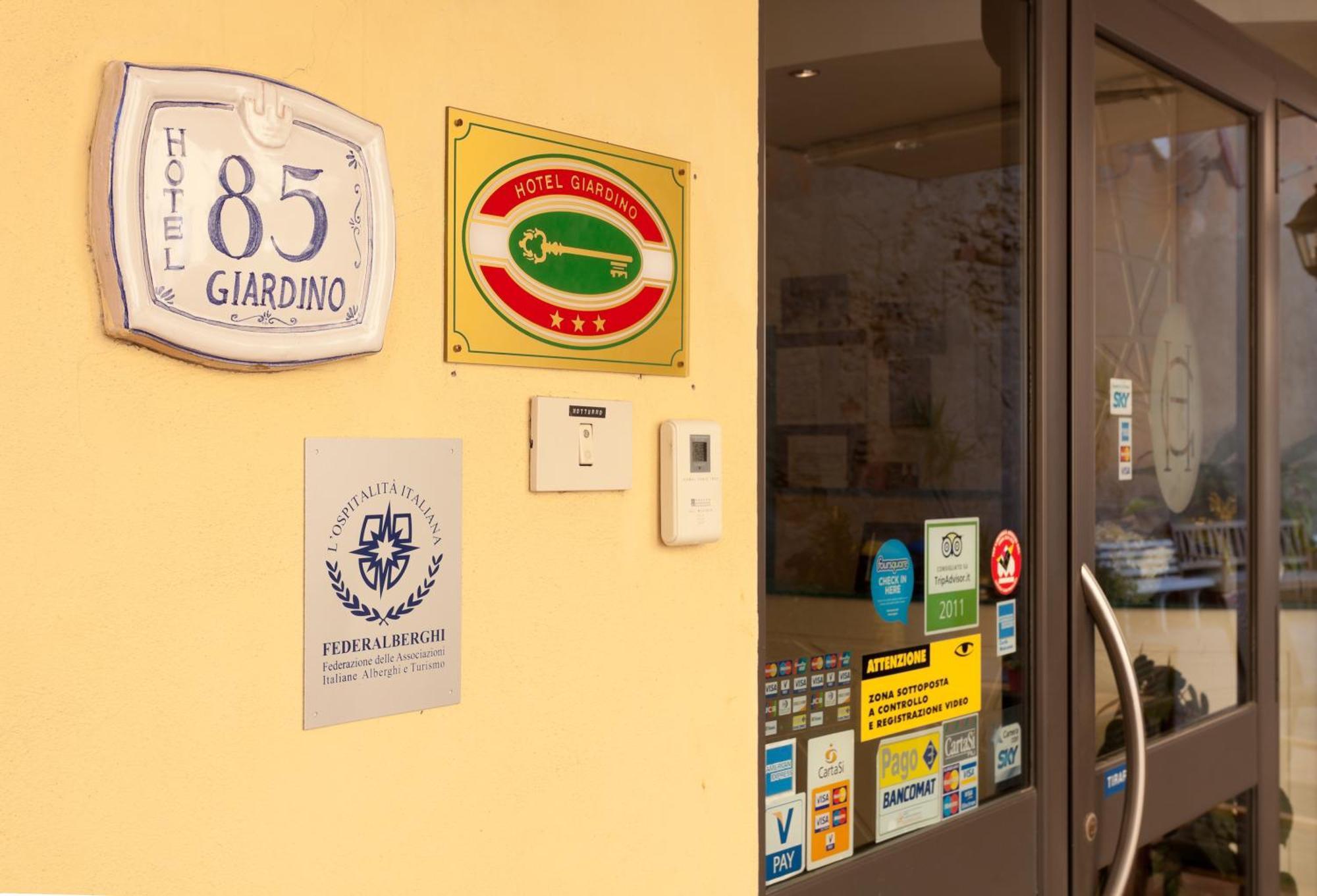 Parking Hotel Giardino Livorno Exterior photo