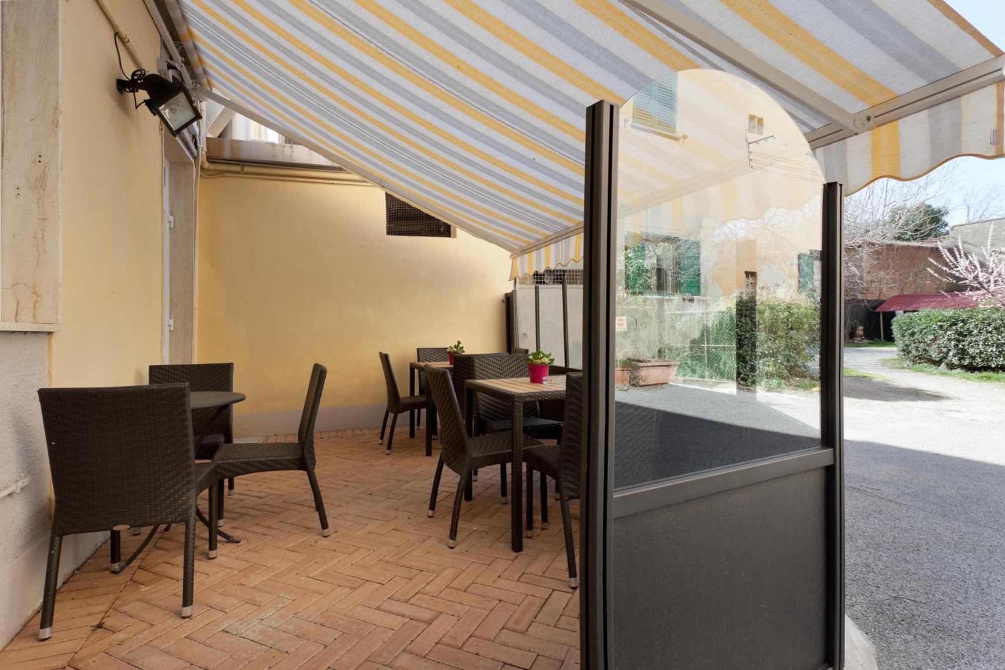 Parking Hotel Giardino Livorno Exterior photo