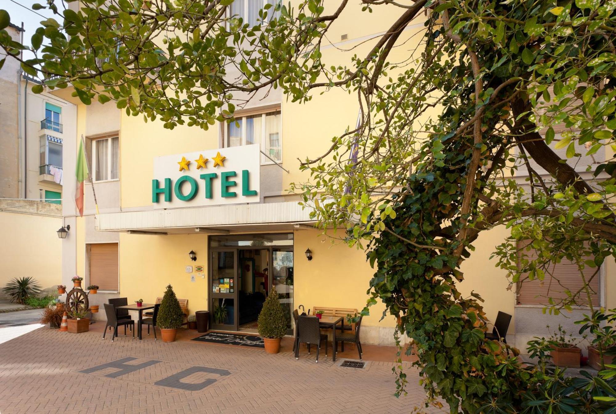 Parking Hotel Giardino Livorno Exterior photo